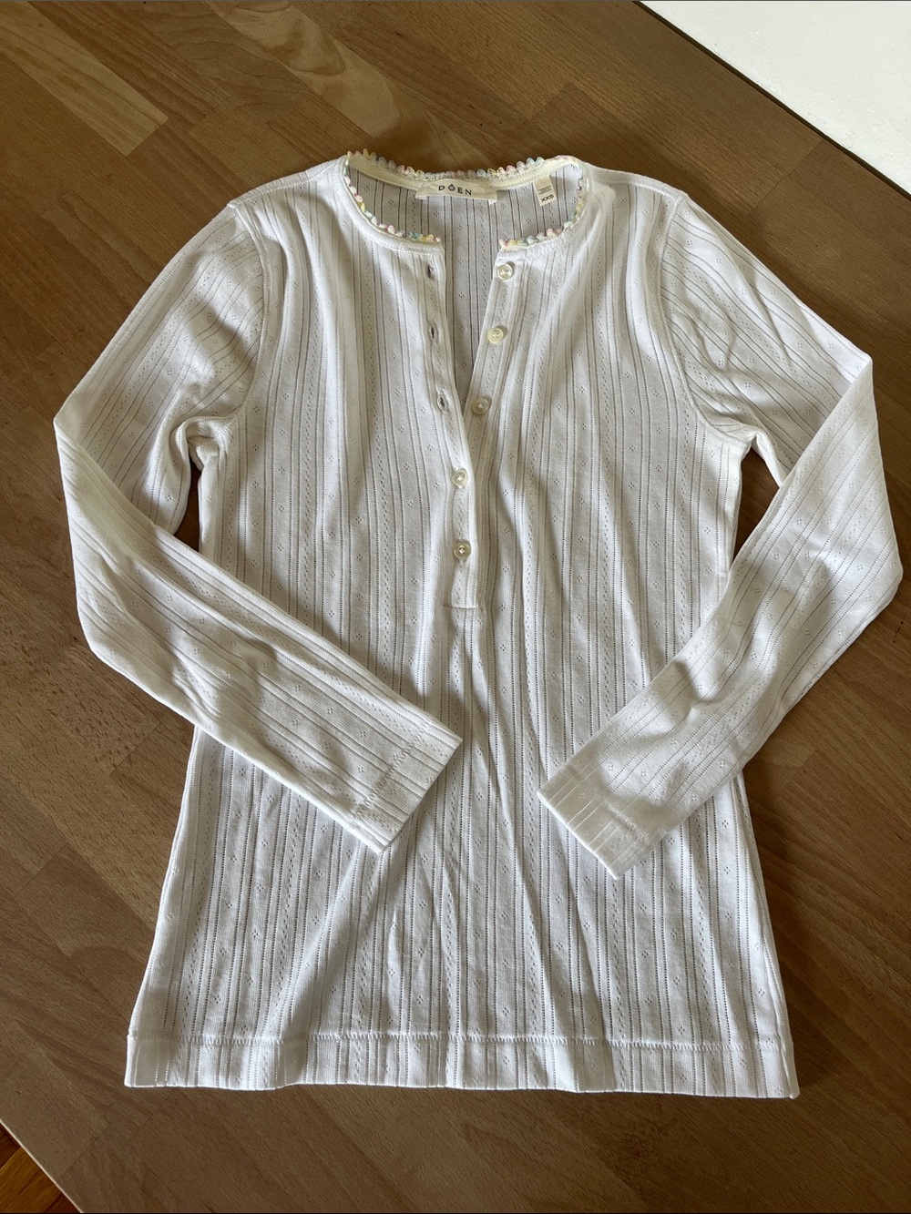 Doen Paola Pointelle tee - White Long-Sleeve Ribbed Henley Top